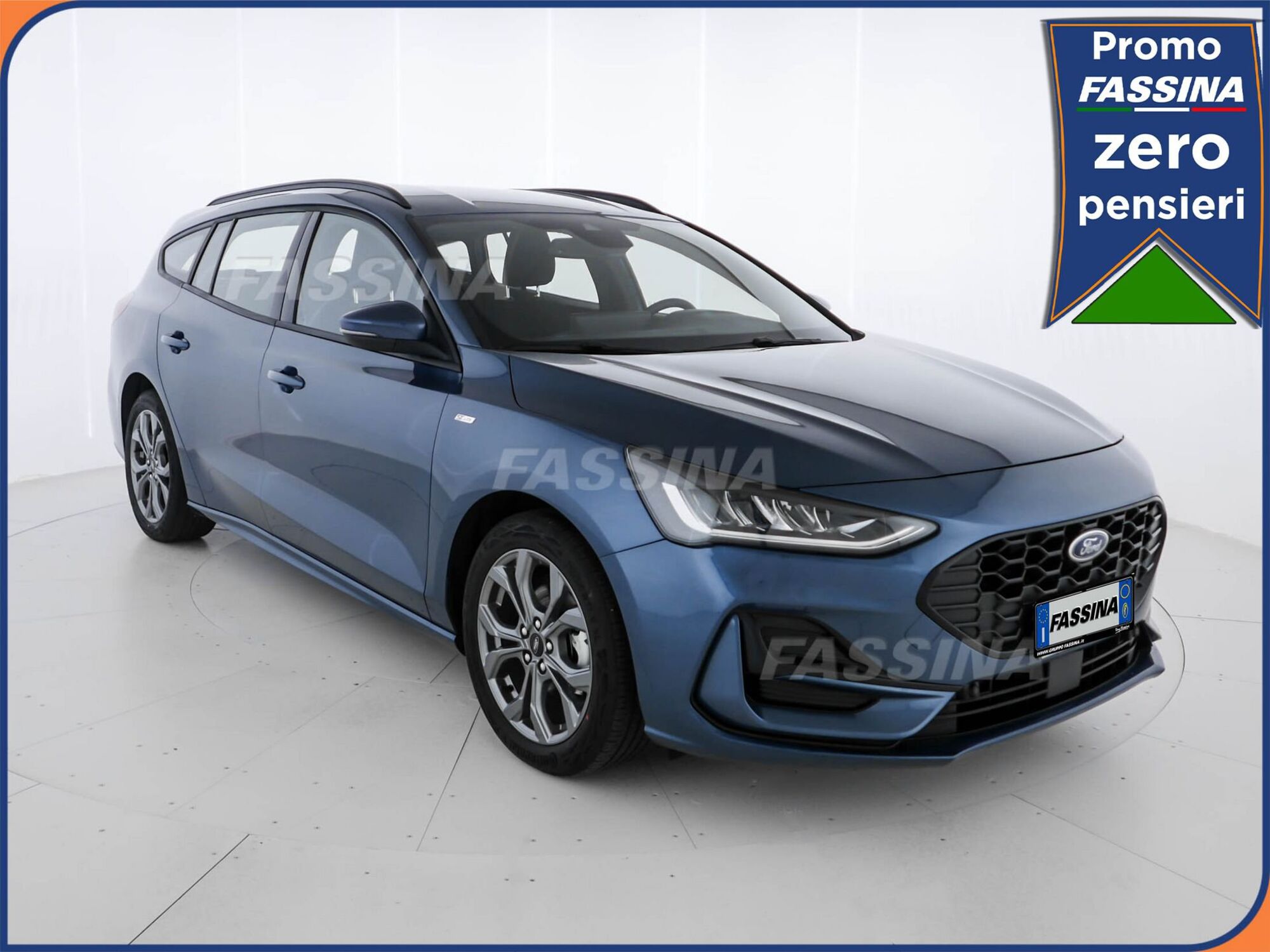 Ford Focus Station Wagon 1.0 EcoBoost Hybrid 125 CV SW ST-Line  nuova a Milano