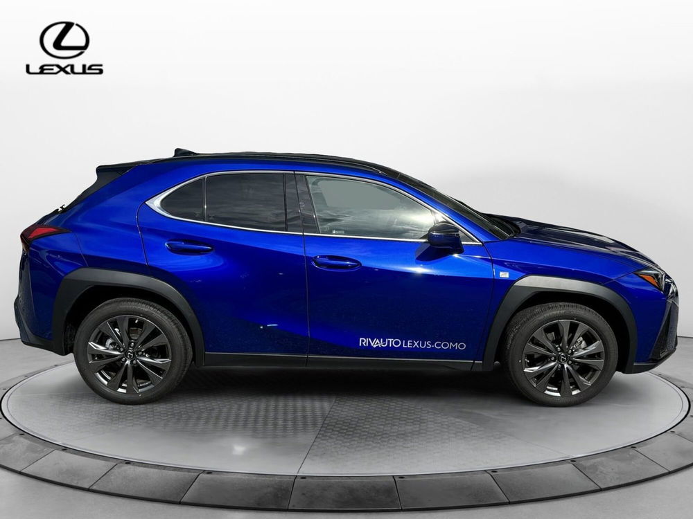 Lexus UX usata a Como (5)