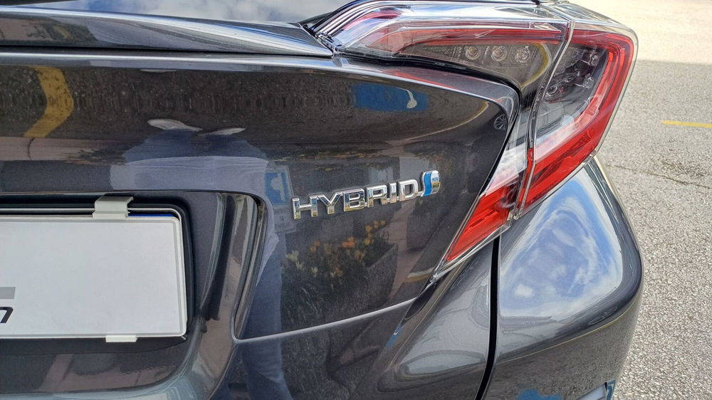 Toyota Toyota C-HR usata a Padova (8)