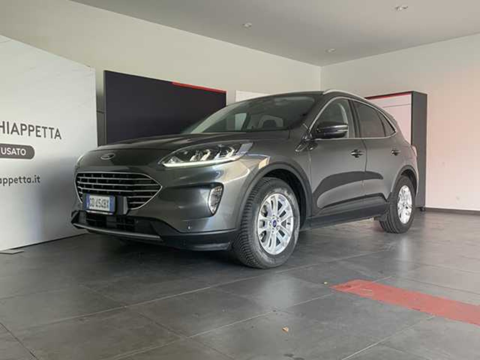 Ford Kuga 1.5 TDCI 120 CV S&amp;S 2WD Powershift Titanium Business del 2020 usata a Rende