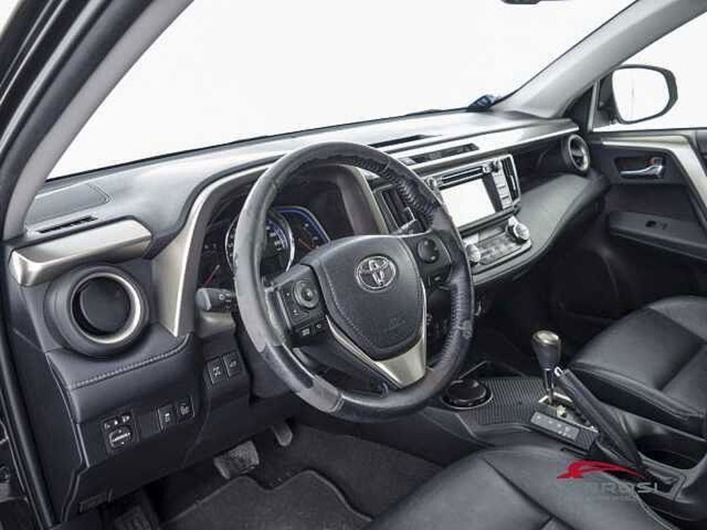 Toyota Rav4 usata a Viterbo (8)