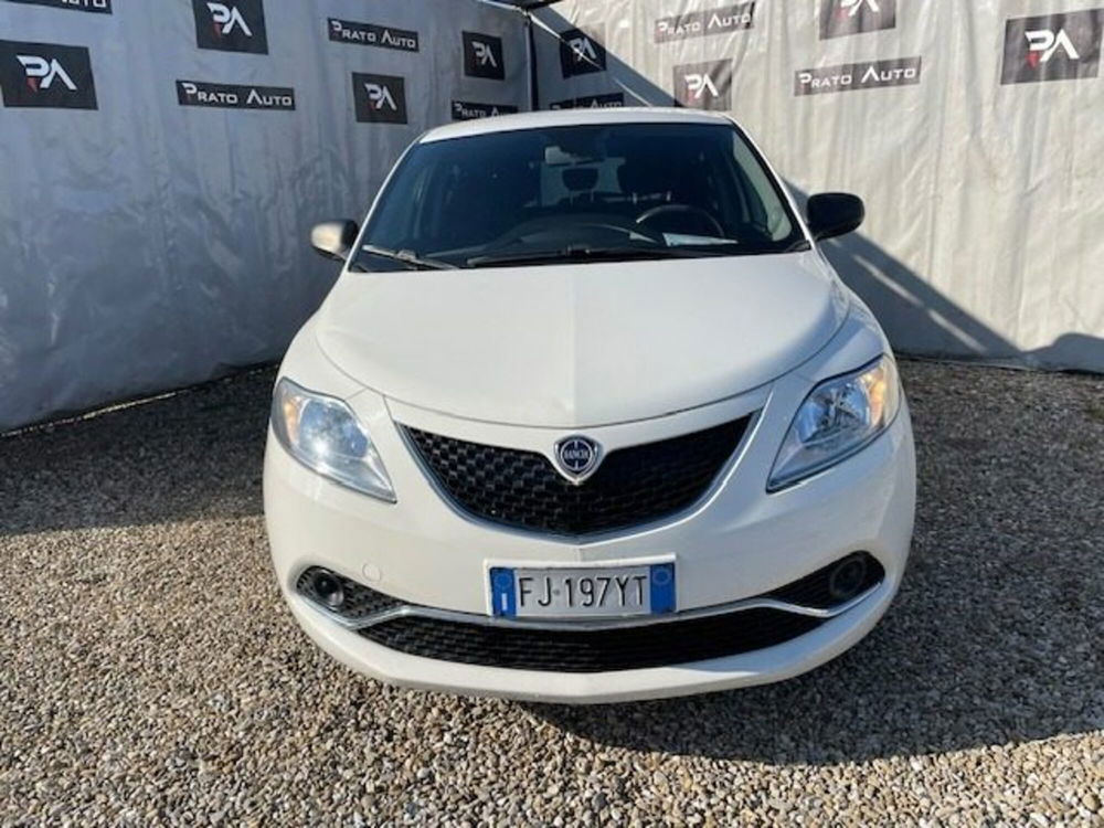 Lancia Ypsilon usata a Prato (2)