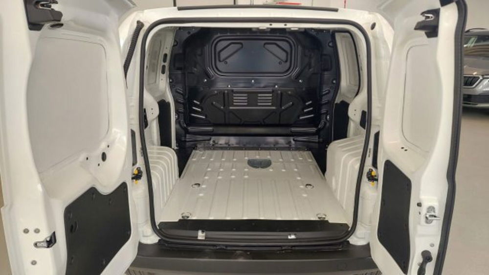 Fiat Fiorino nuova a Brescia (10)