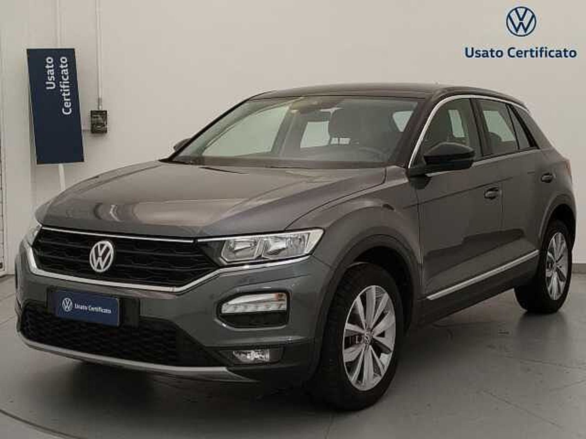 Volkswagen T-Roc 1.0 TSI 115 CV Style BlueMotion Technology  del 2020 usata a Busto Arsizio