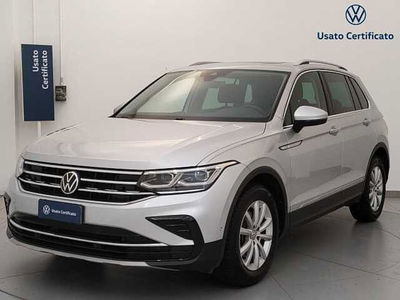 Volkswagen Tiguan 1.5 TSI 150 CV DSG ACT Elegance del 2021 usata a Busto Arsizio