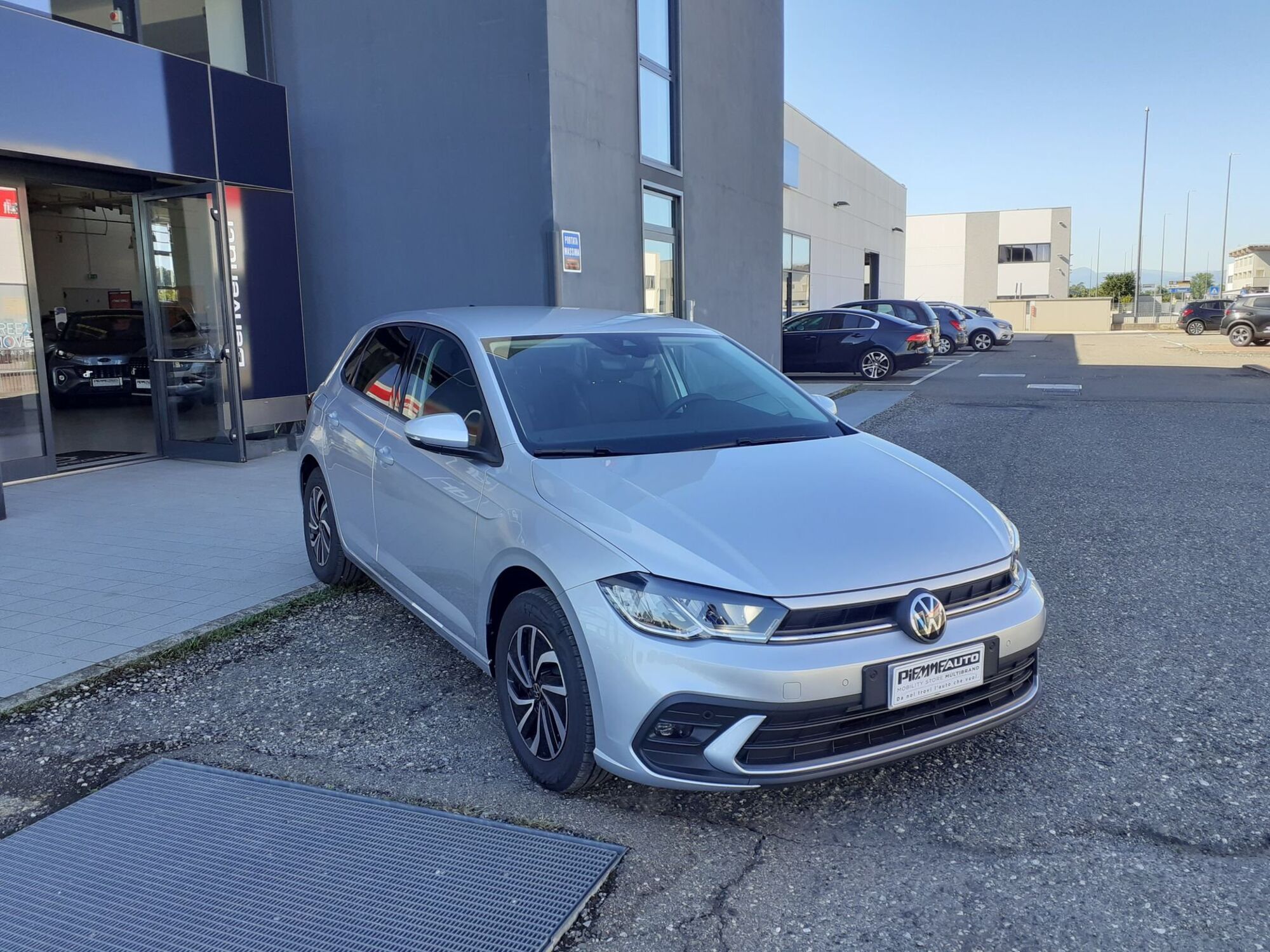 Volkswagen Polo 1.0 tsi Life 95cv nuova a Fidenza