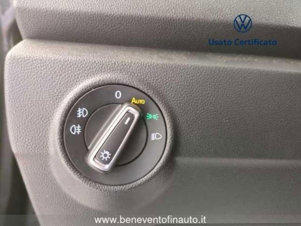 Volkswagen T-Roc usata a Avellino (17)