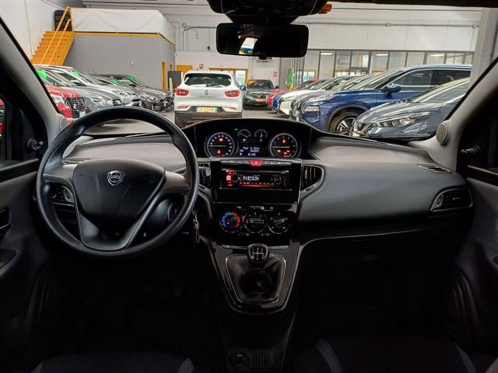 Lancia Ypsilon usata a Cremona (10)