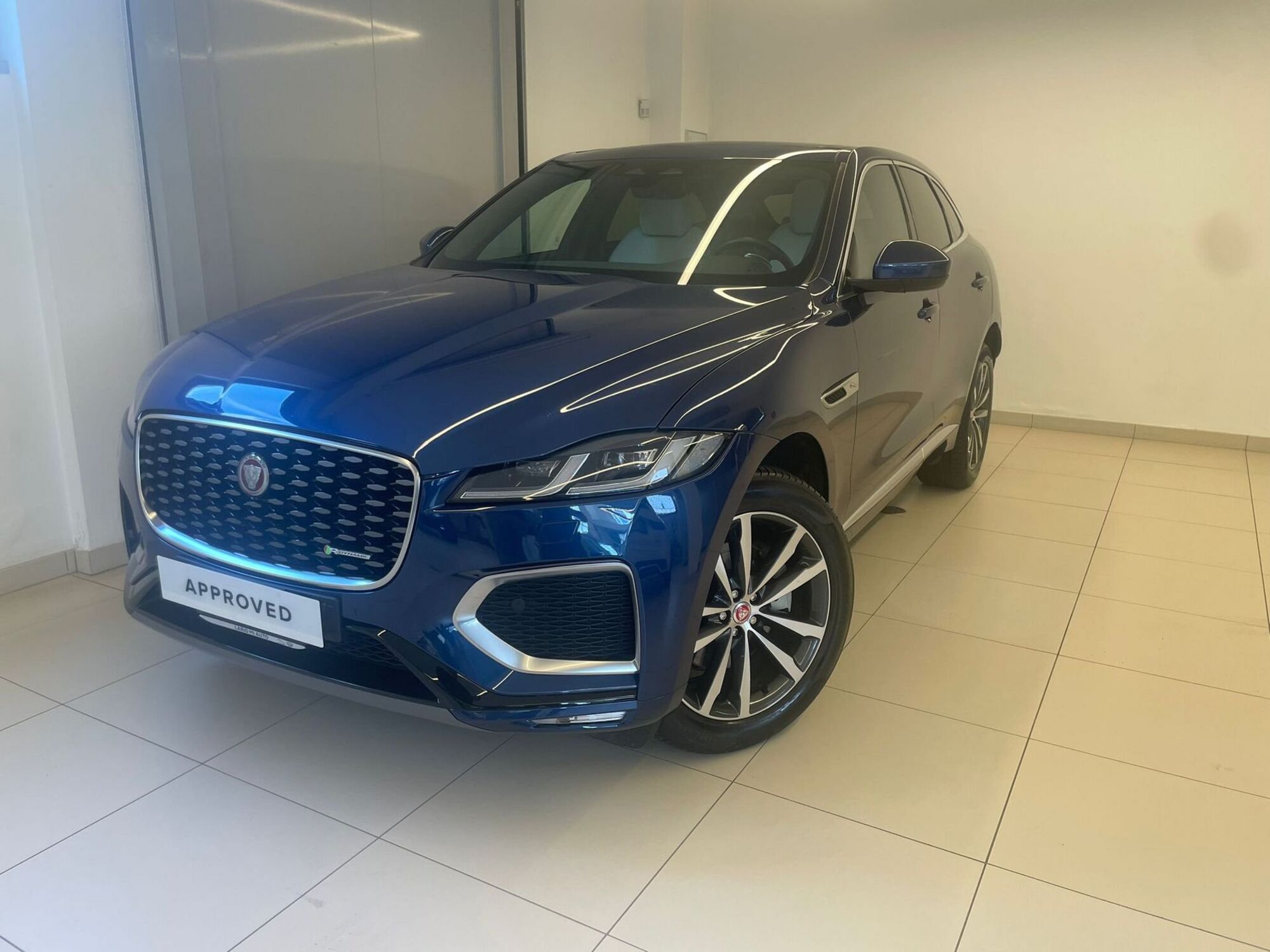 Jaguar F-Pace 2.0 D 204 CV AWD aut. R-Dynamic S  del 2023 usata a Milano