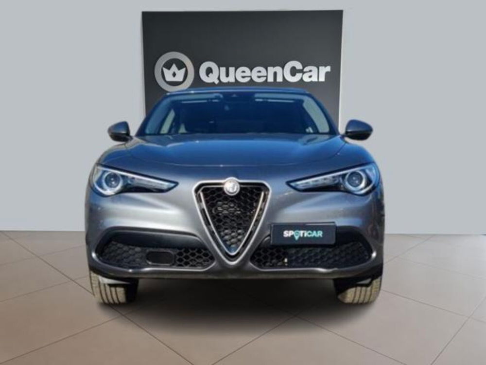 Alfa Romeo Stelvio usata a Torino (7)