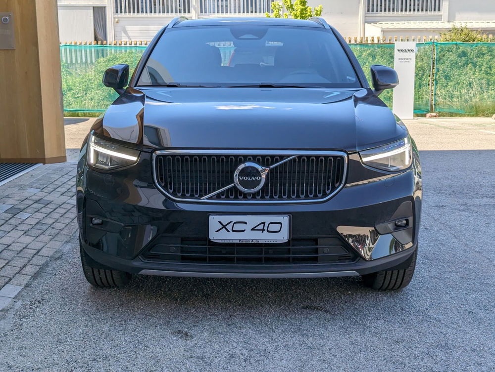 Volvo XC40 nuova a Pescara