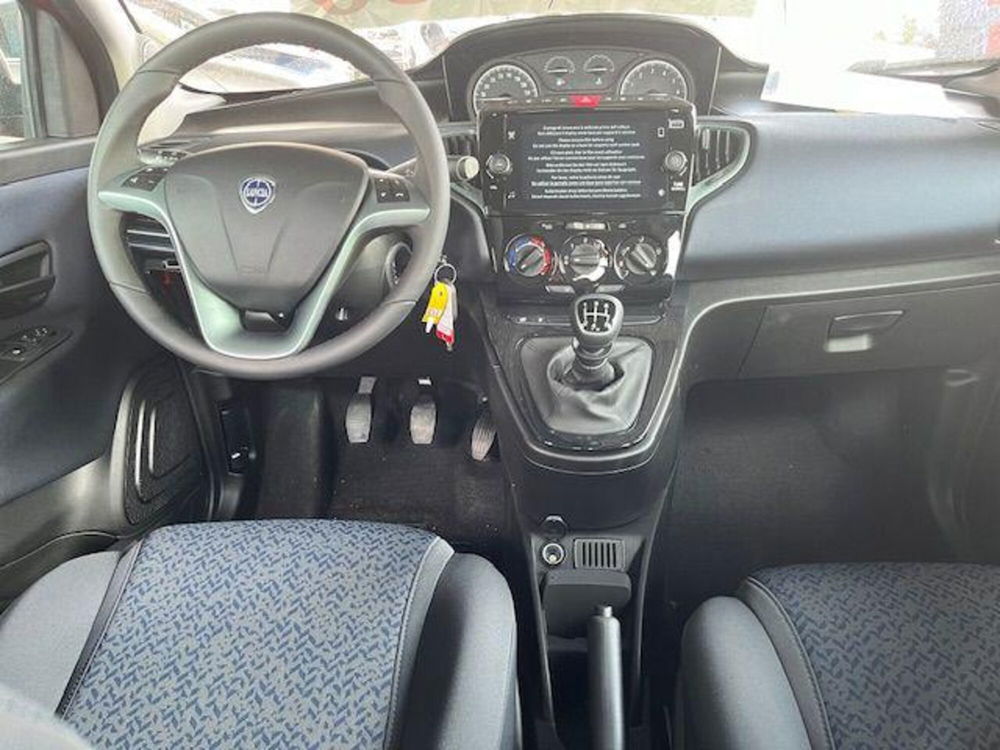 Lancia Ypsilon nuova a Torino (9)