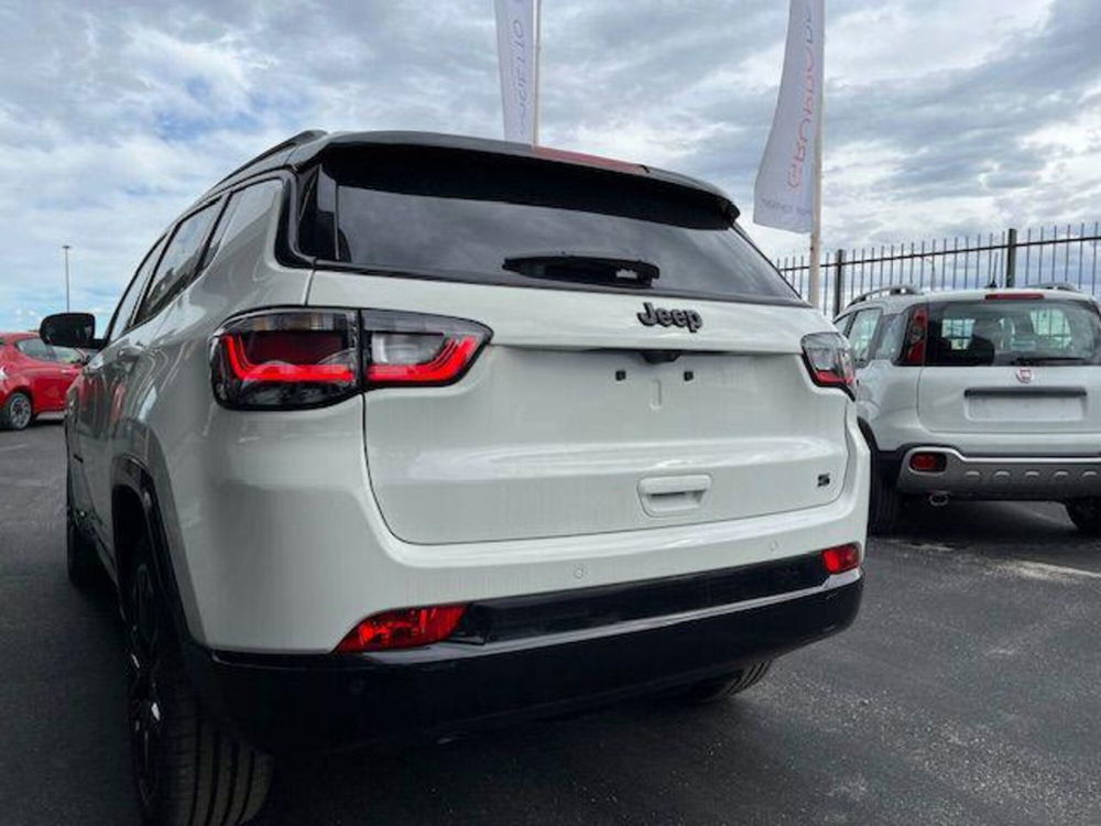 Jeep Compass nuova a Torino (15)