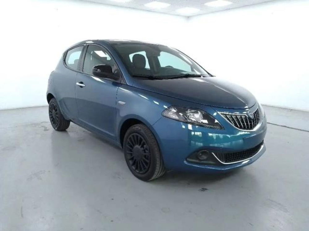 Lancia Ypsilon nuova a Torino