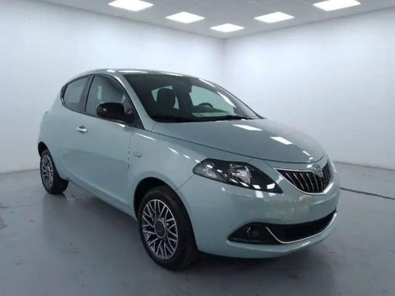 Lancia Ypsilon 1.0 FireFly 5 porte S&amp;S Hybrid Alberta Ferretti nuova a Torino