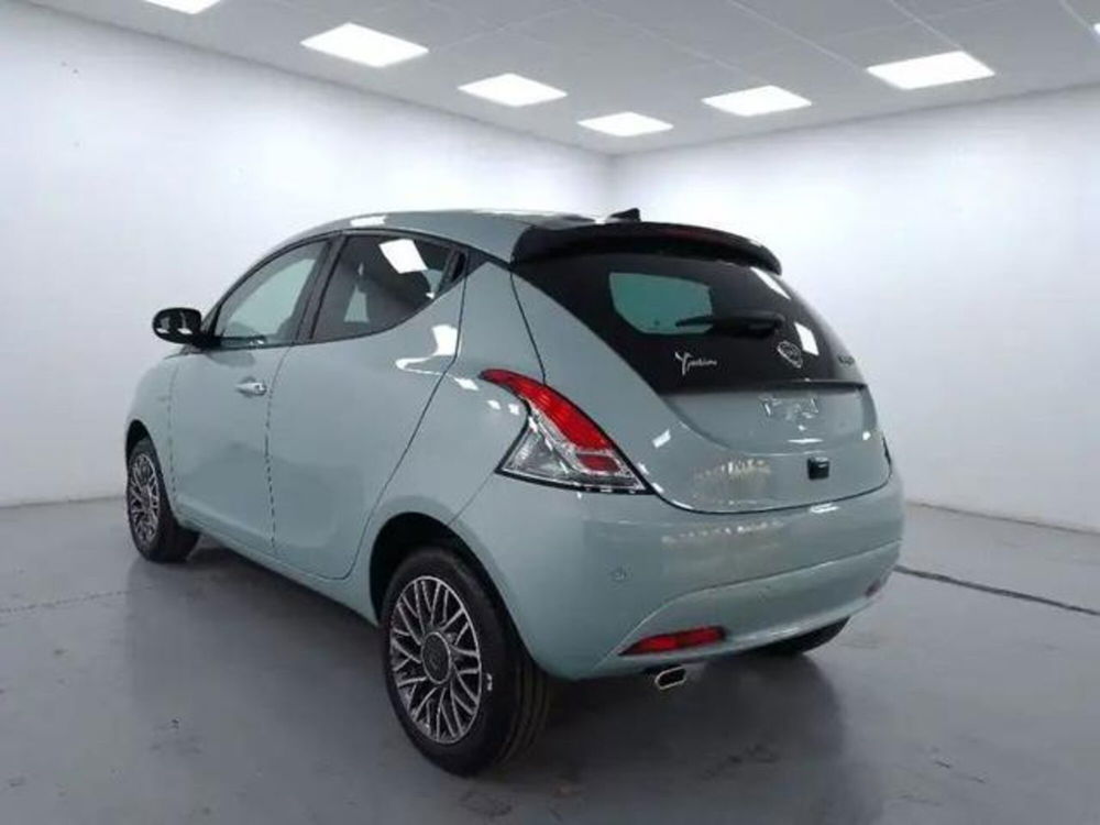 Lancia Ypsilon nuova a Torino (5)