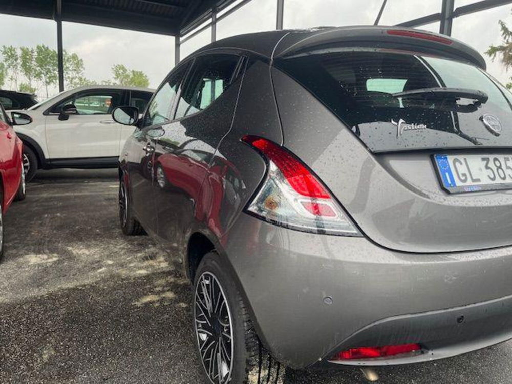 Lancia Ypsilon usata a Torino (9)