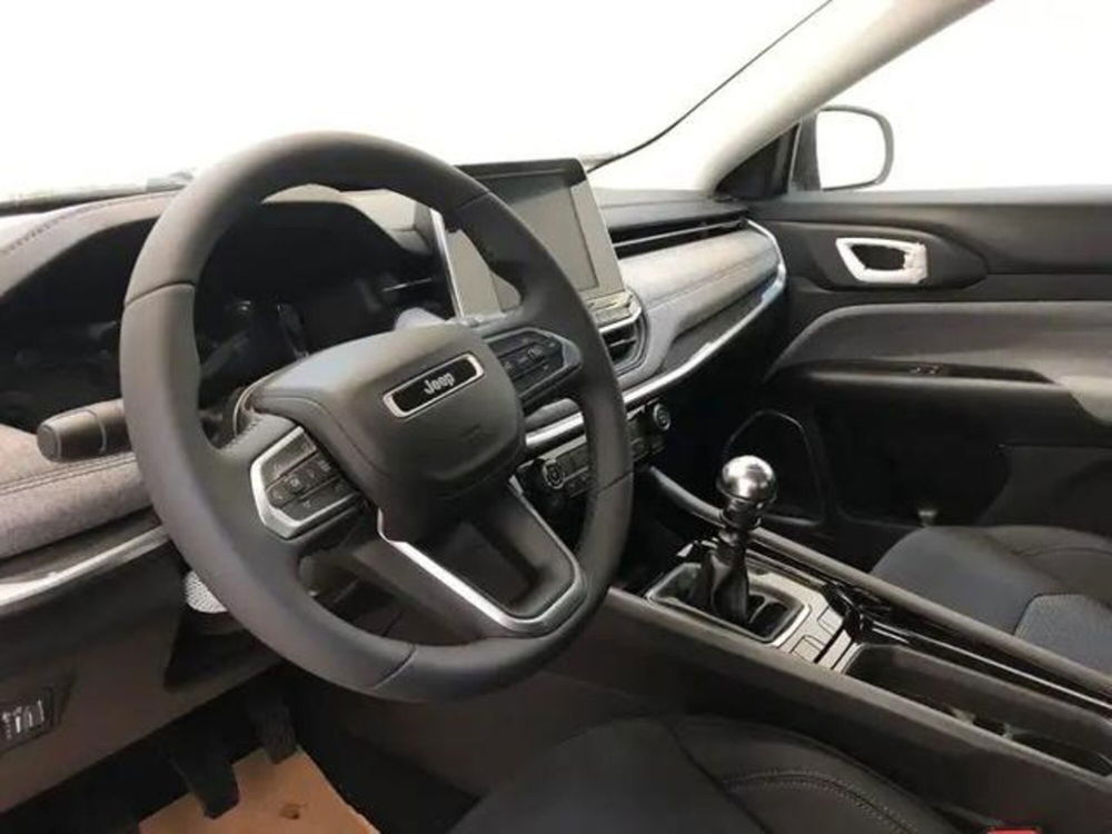 Jeep Compass nuova a Torino (7)