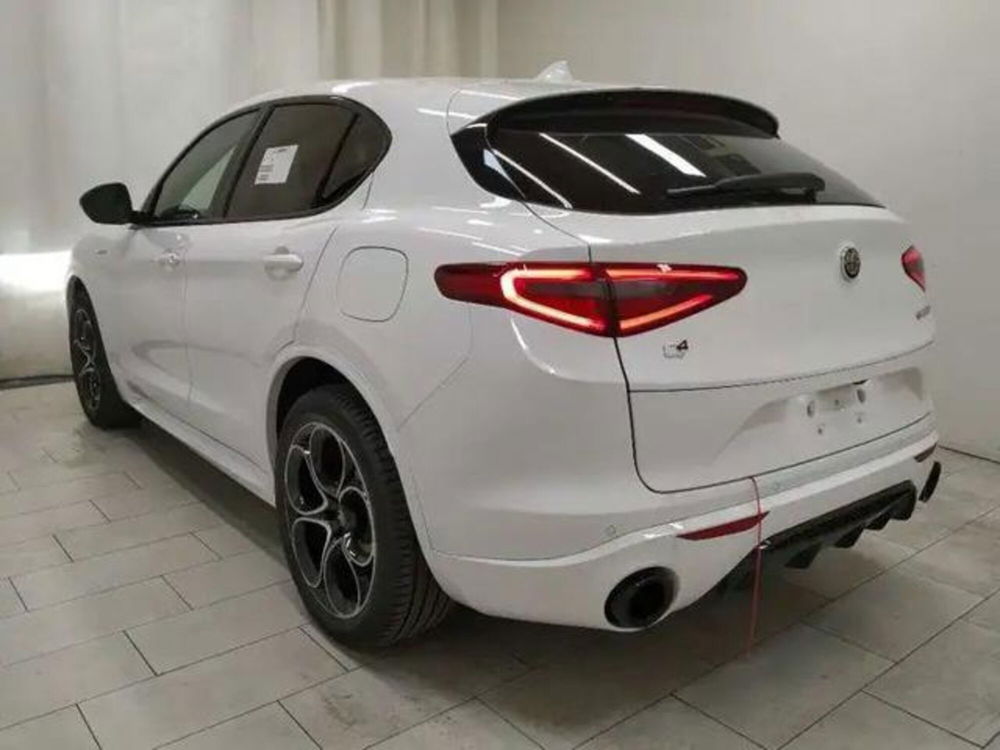 Alfa Romeo Stelvio nuova a Torino