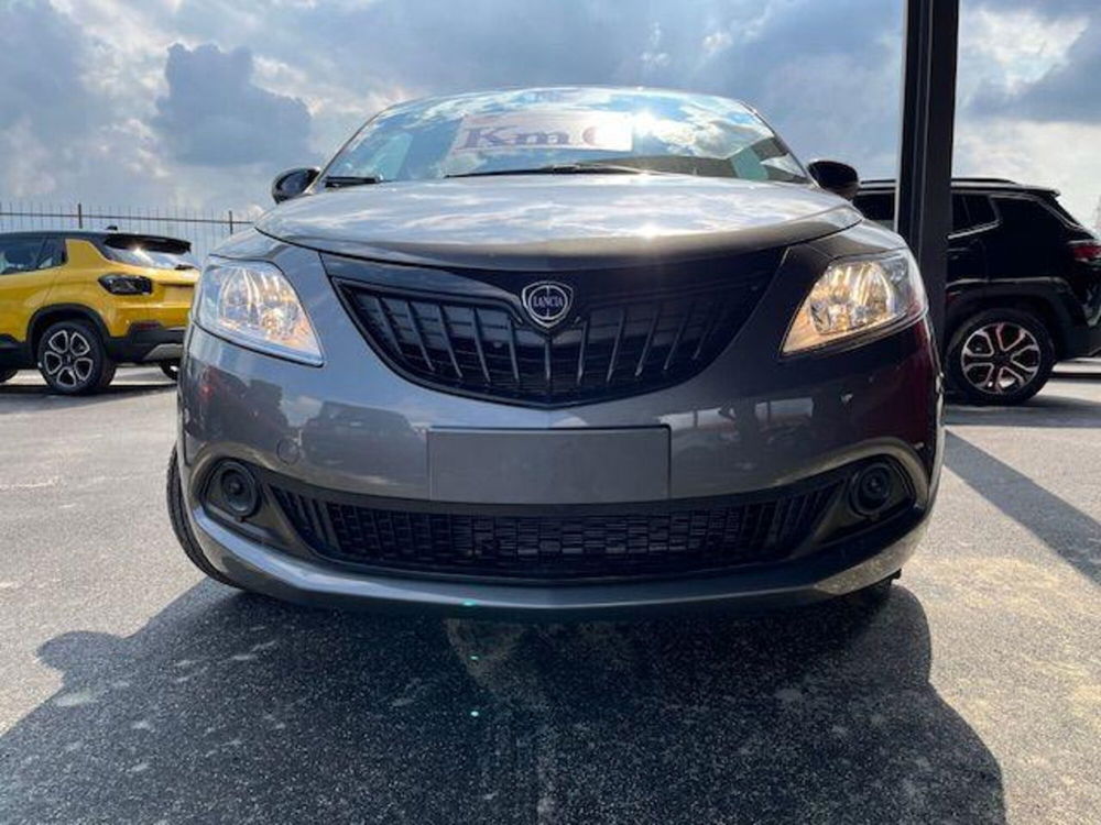 Lancia Ypsilon nuova a Torino (2)