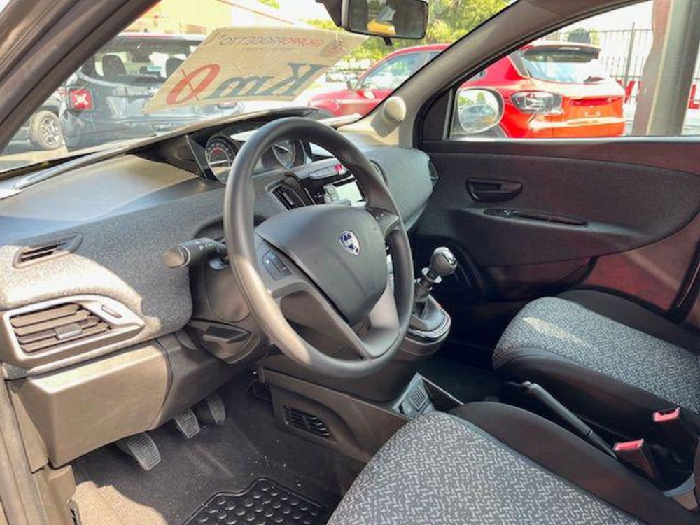 Lancia Ypsilon nuova a Torino (4)