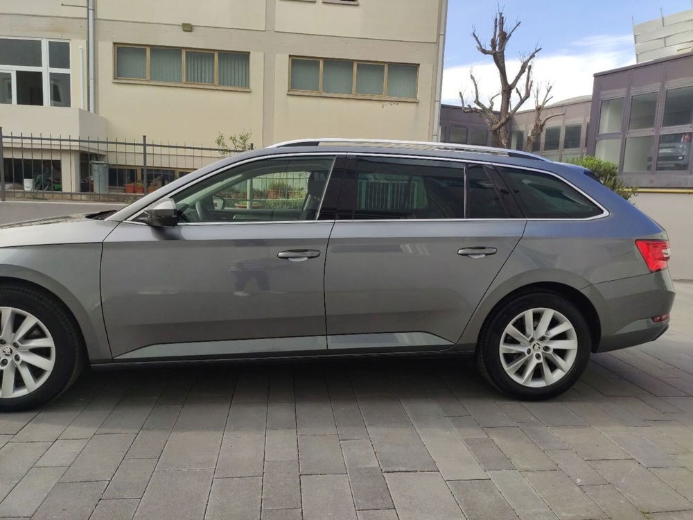 Skoda Superb Station Wagon usata a Arezzo (2)