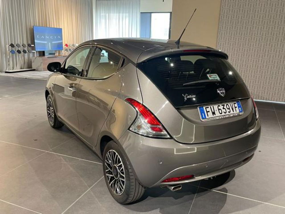 Lancia Ypsilon usata a Aosta (3)