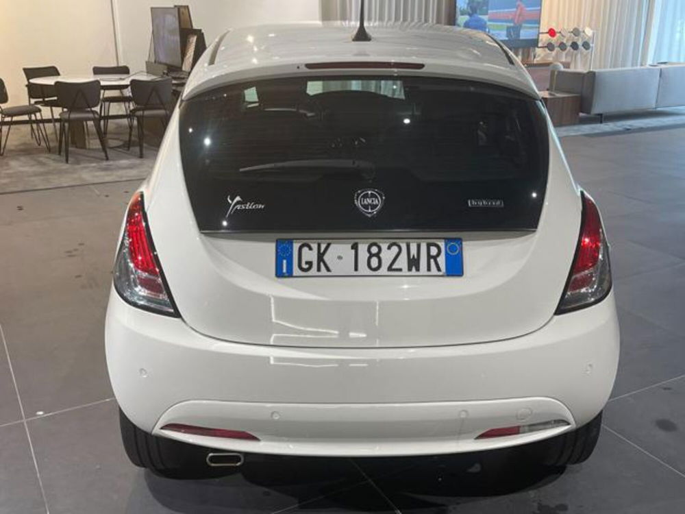 Lancia Ypsilon usata a Aosta (6)