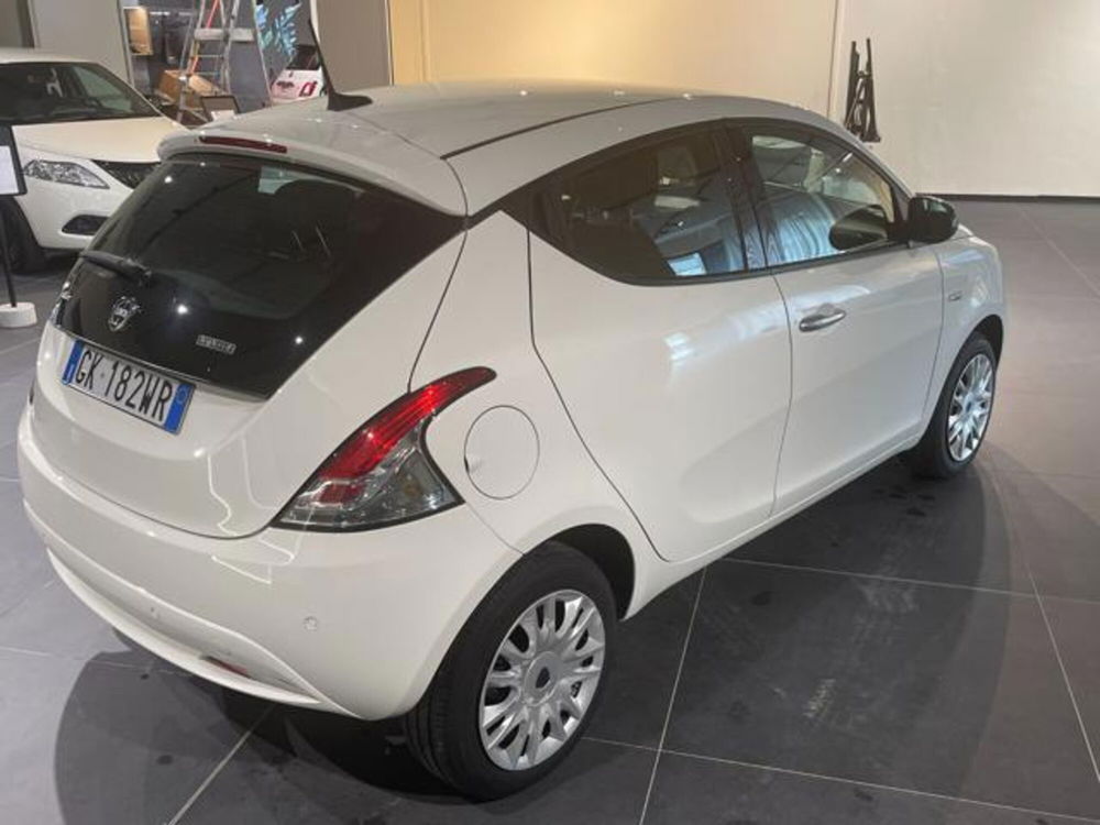 Lancia Ypsilon usata a Aosta (7)