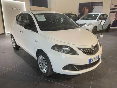 Lancia Ypsilon 1.0 FireFly 5 porte S&amp;S Hybrid Ecochic Gold  del 2022 usata a Charvensod