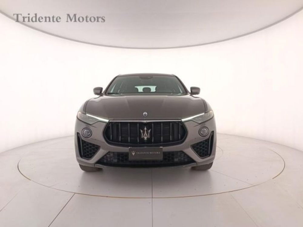 Maserati Levante usata a Padova (2)