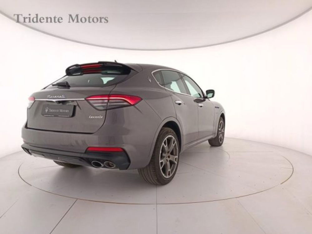 Maserati Levante usata a Padova (4)