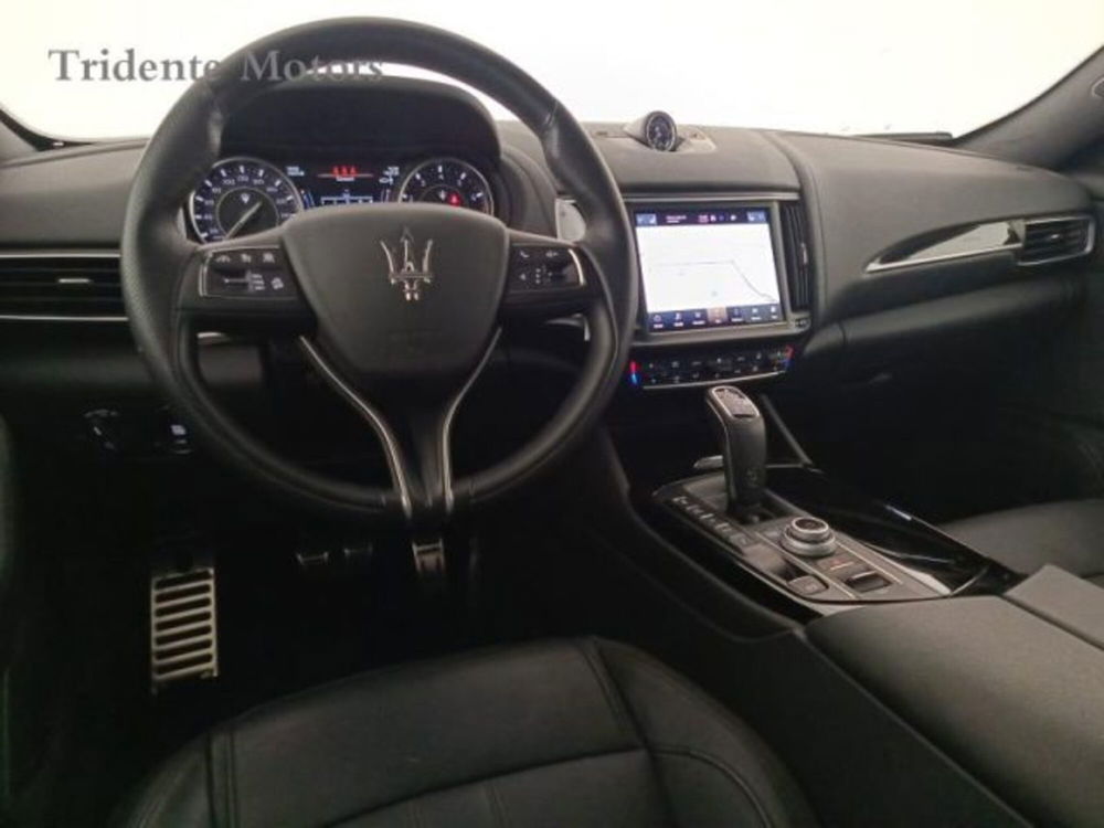 Maserati Levante usata a Padova (6)