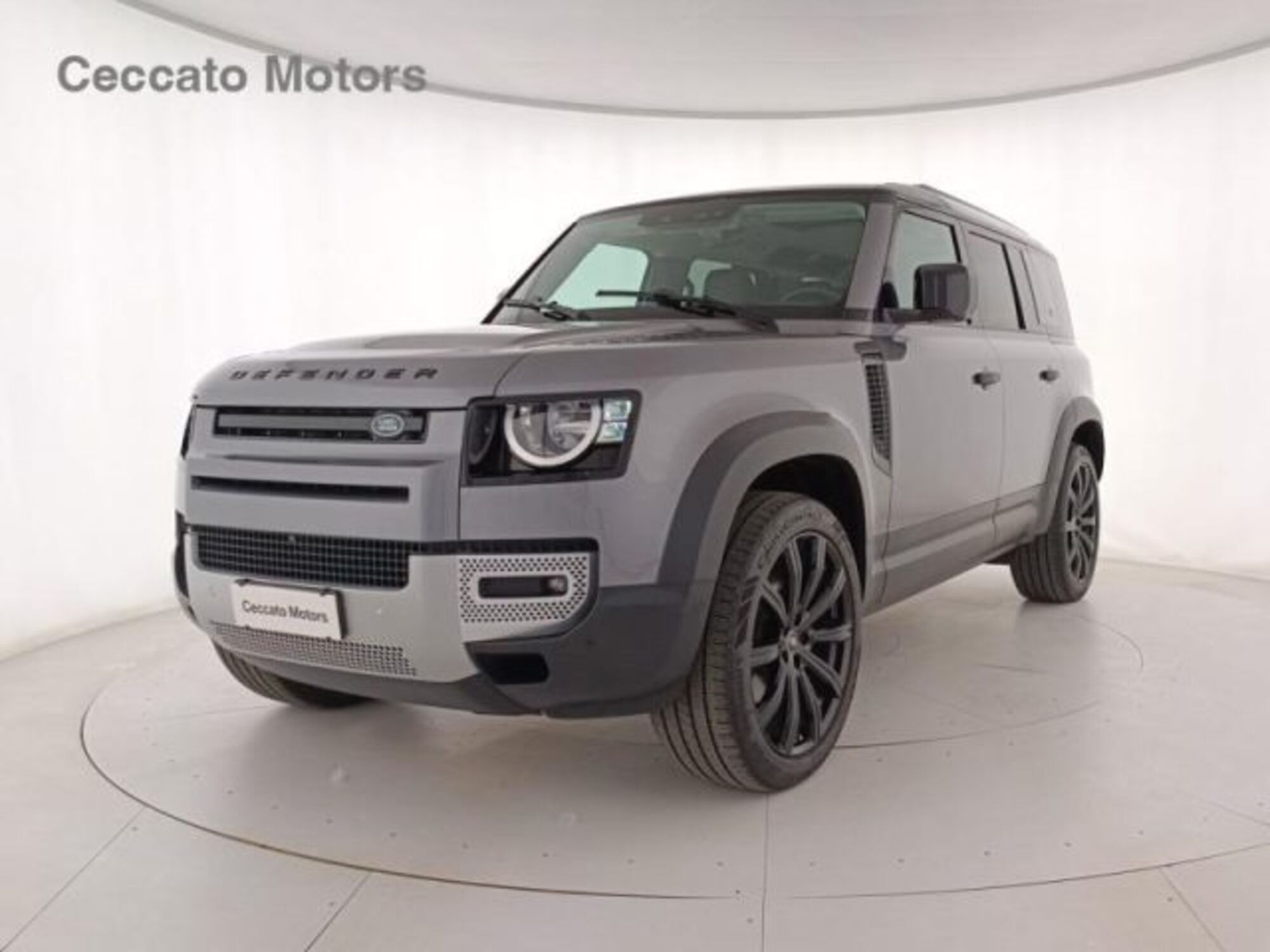 Land Rover Defender 110 2.0 SD4 240CV AWD Auto SE del 2021 usata a Padova