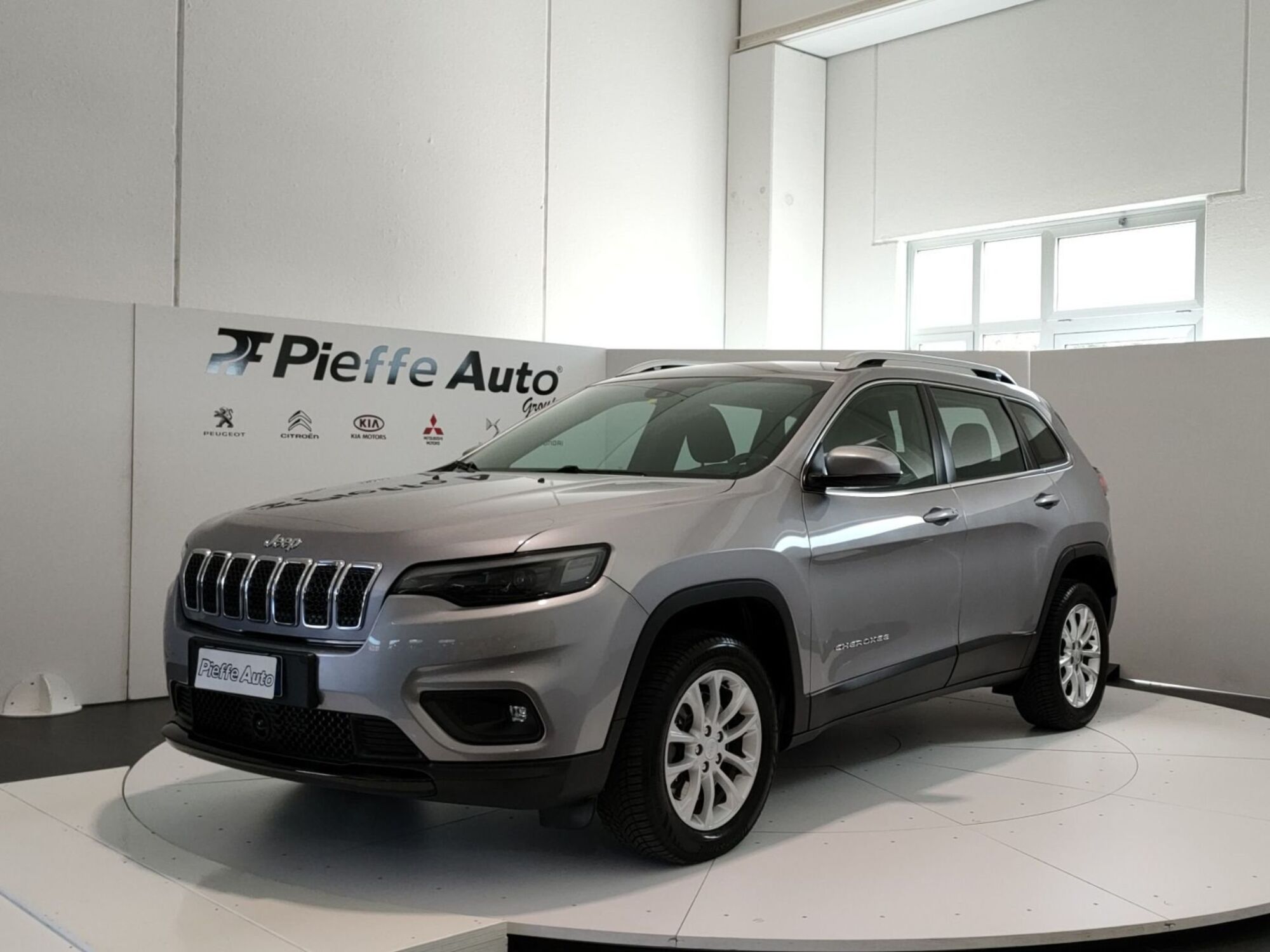 Jeep Cherokee 2.2 Mjt AWD Active Drive I Longitude del 2019 usata a L&#039;Aquila