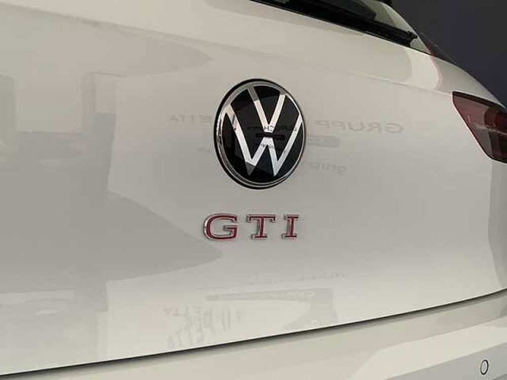 Volkswagen Golf nuova a Cosenza (7)