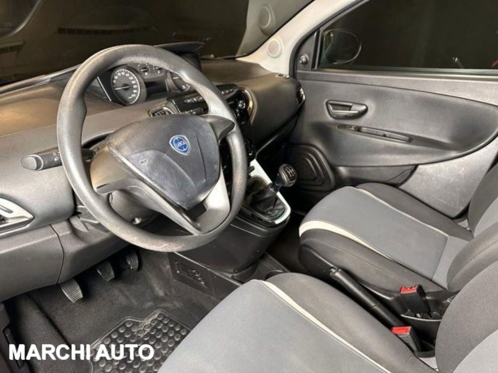 Lancia Ypsilon usata a Perugia (10)