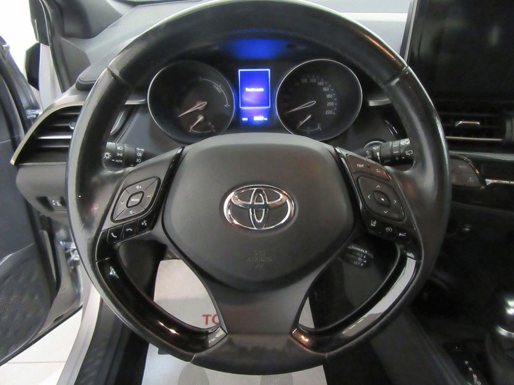 Toyota Toyota C-HR usata a Firenze (11)