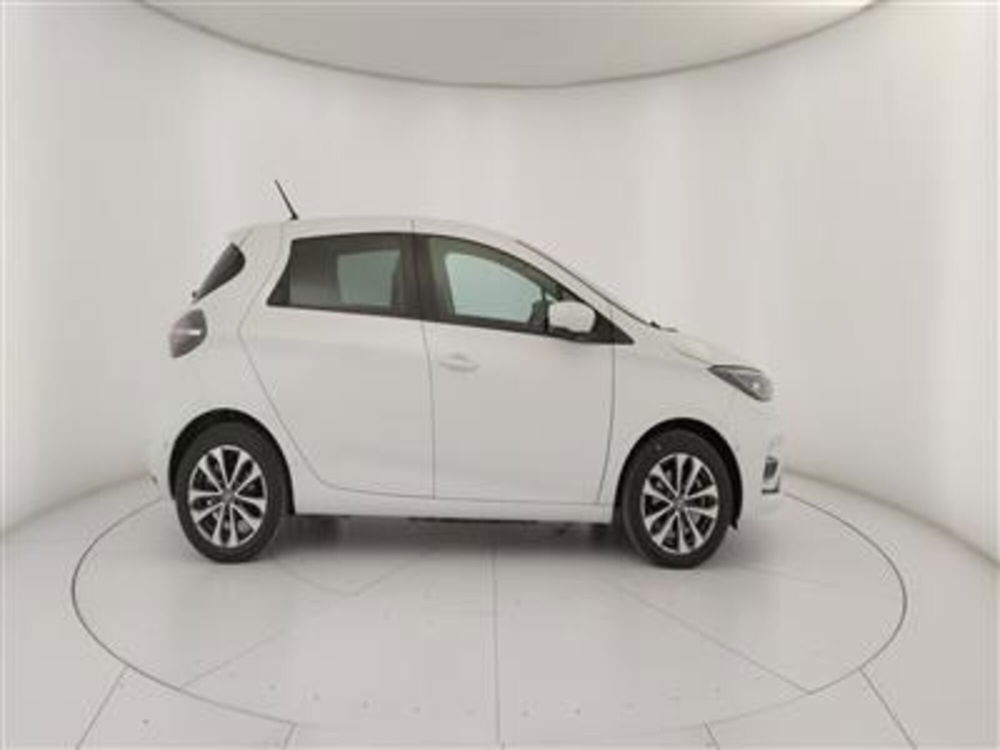 Renault Zoe usata a Bari (9)