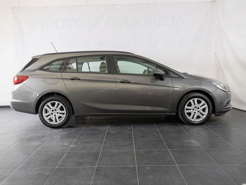 Opel Astra Station Wagon usata a Foggia (13)