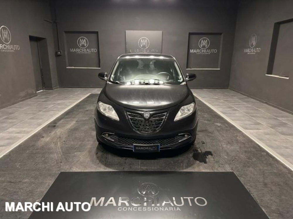 Lancia Ypsilon usata a Perugia (2)