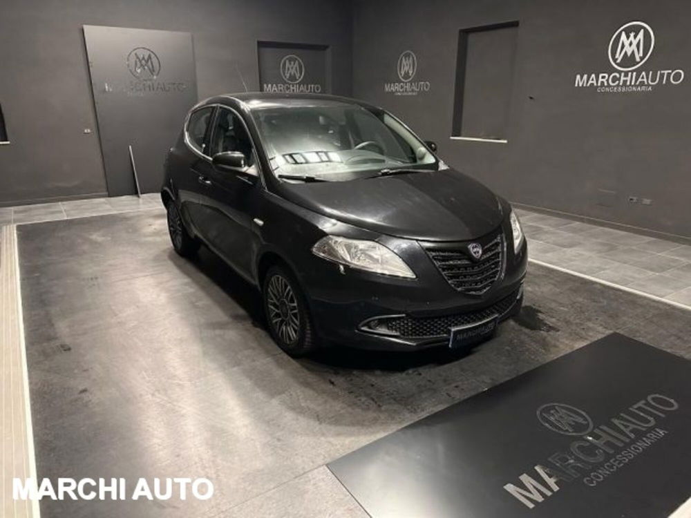 Lancia Ypsilon usata a Perugia (3)