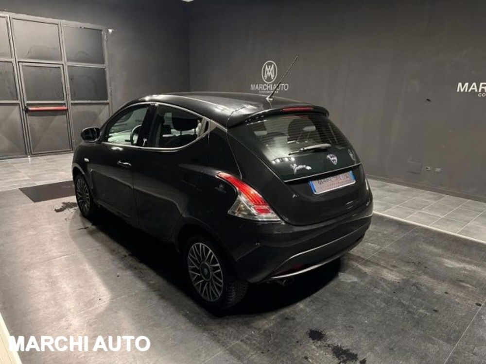 Lancia Ypsilon usata a Perugia (7)