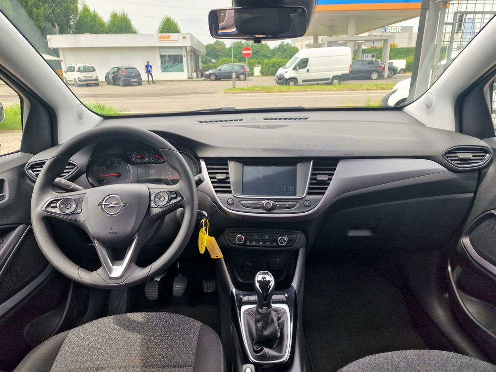 Opel Crossland X usata a Varese (12)