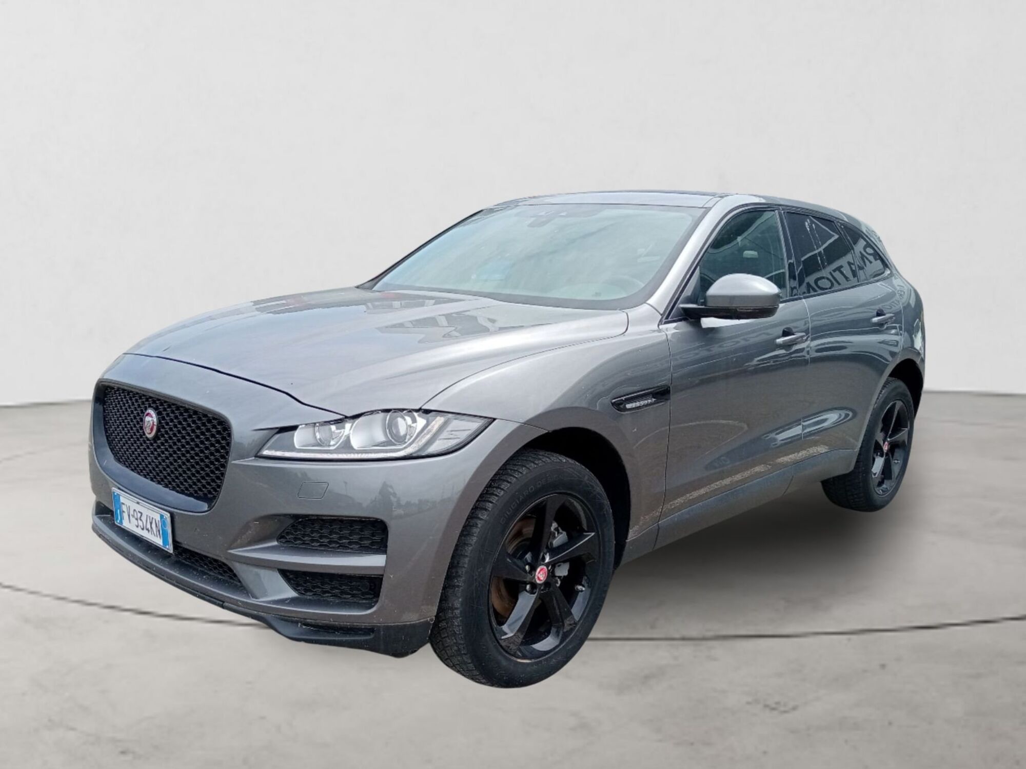 Jaguar F-Pace 2.0 D 180 CV AWD aut. Pure  del 2019 usata a Firenze