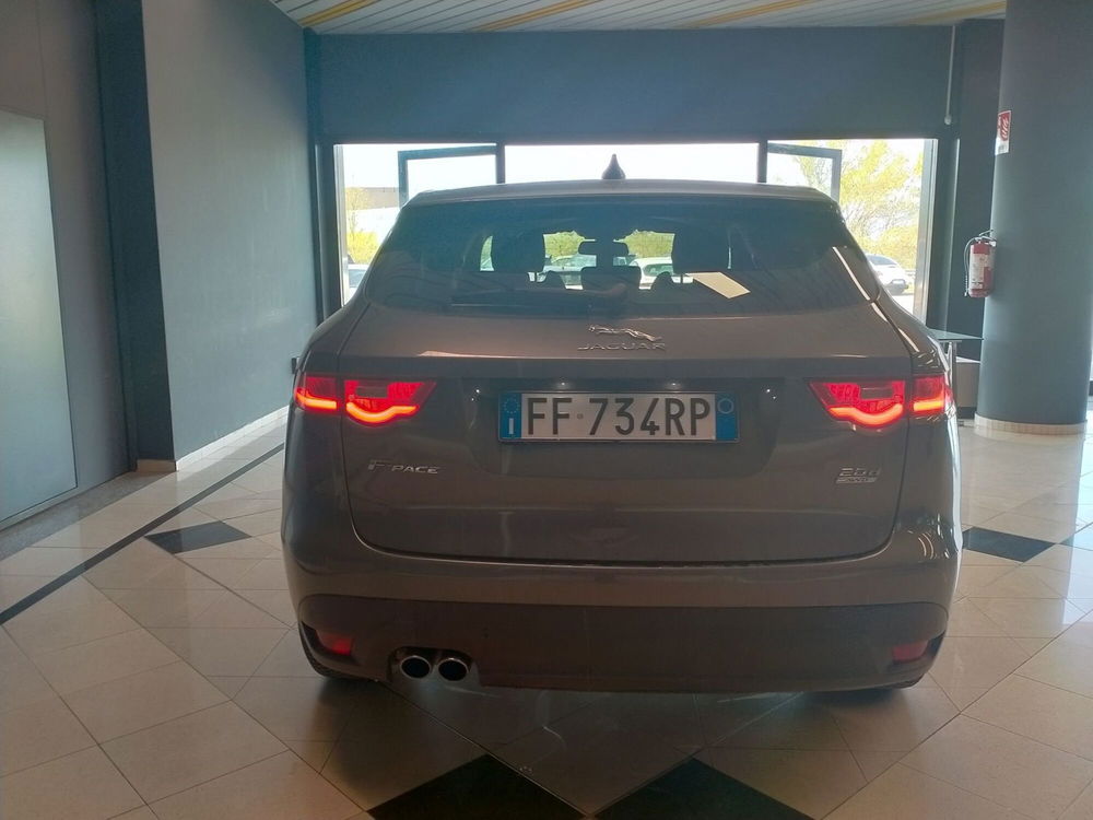 Jaguar F-Pace usata a Arezzo (7)