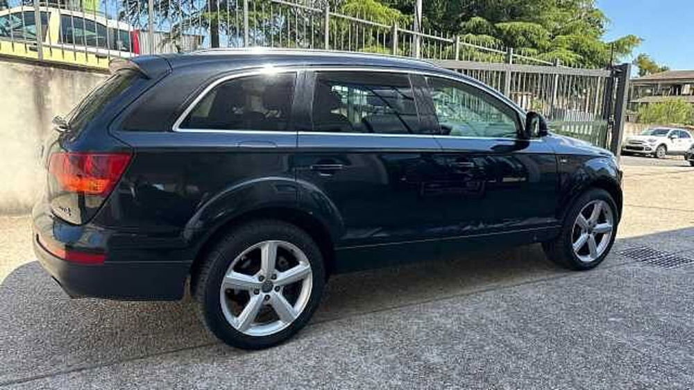 Audi Q7 usata a Roma (19)