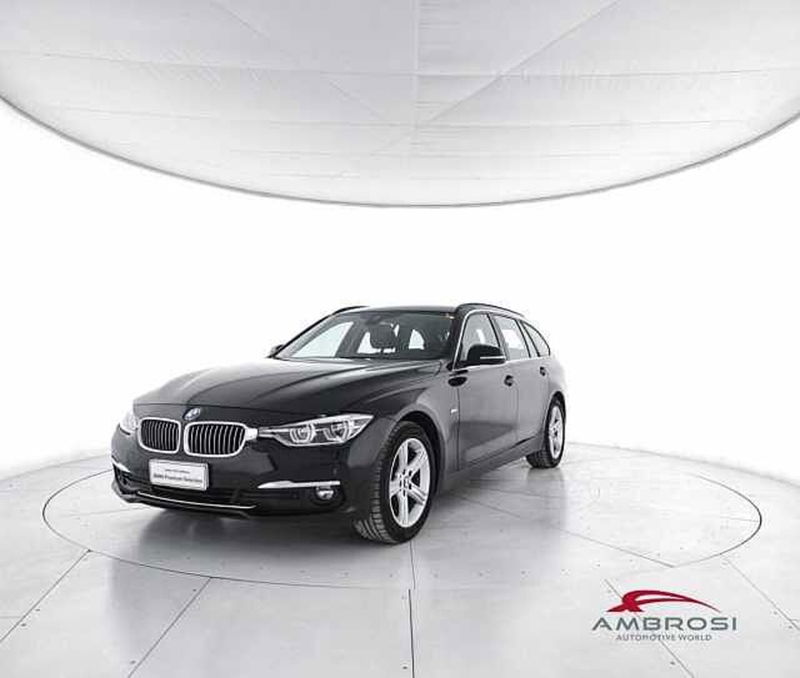 BMW Serie 3 Touring 320d xDrive  Luxury  del 2018 usata a Corciano