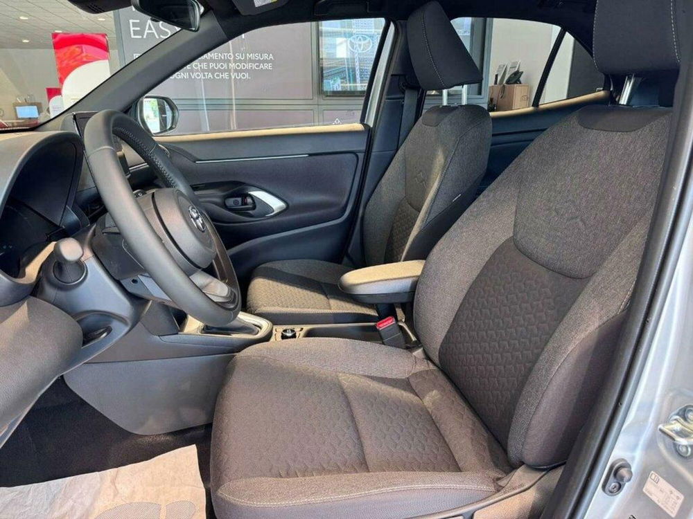 Toyota Yaris Cross nuova a Torino (12)