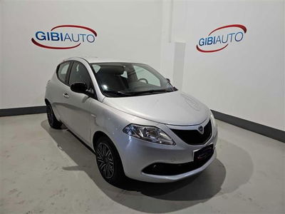 Lancia Ypsilon 1.0 FireFly 5 porte S&amp;S Hybrid Ecochic Gold  del 2021 usata a Palermo